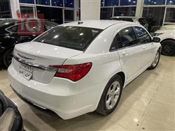 کرایسلەر 200